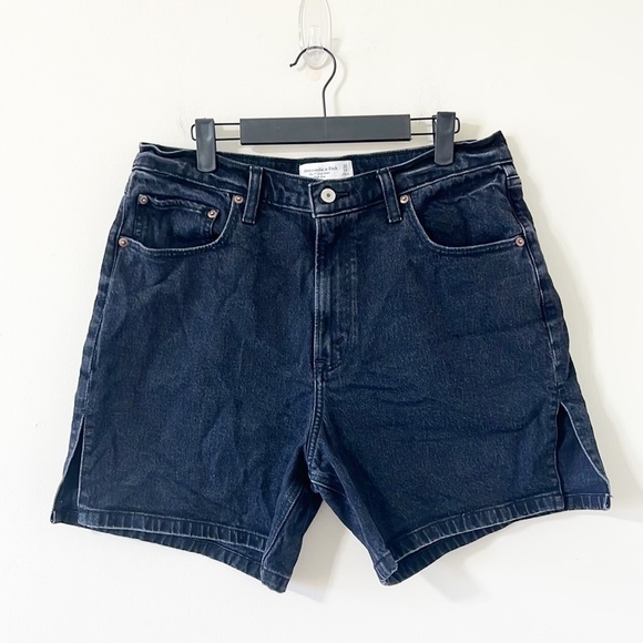 Abercrombie & Fitch Pants - Abercrombie & Fitch The 7" Dad Short High Rise Black Denim Shorts Size 32